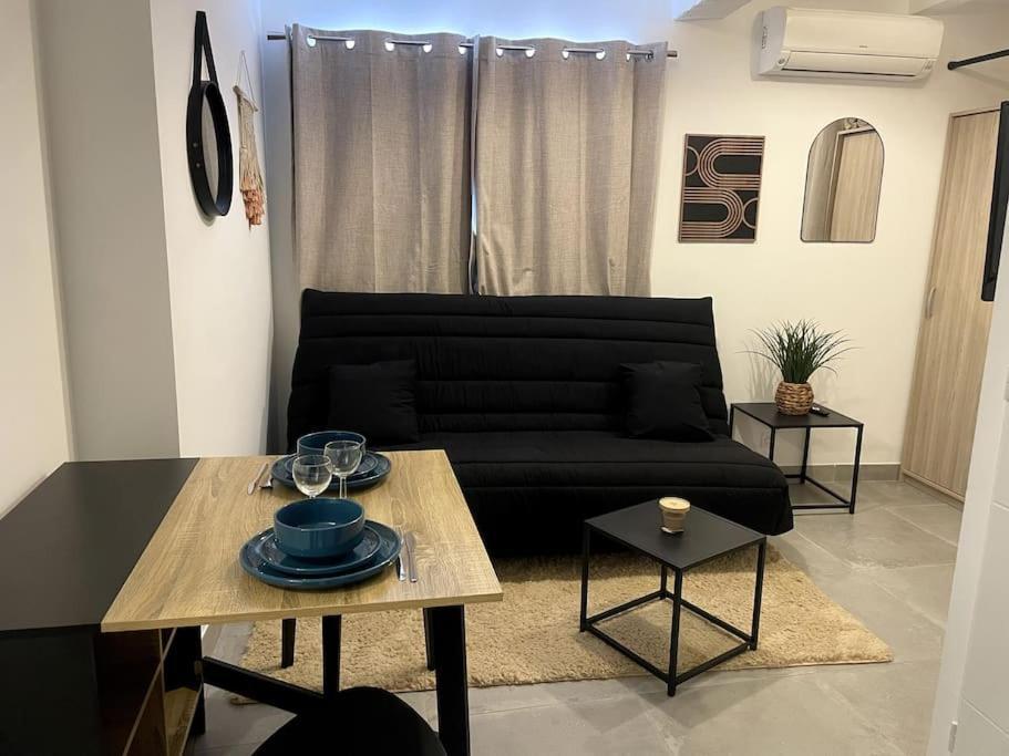 Petit Cocon Douillet Climatise Pour 2 Pers Διαμέρισμα La Crau Εξωτερικό φωτογραφία